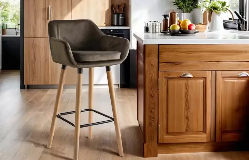 Industrial, modern sau clasic? Scaunele de bar definesc stilul