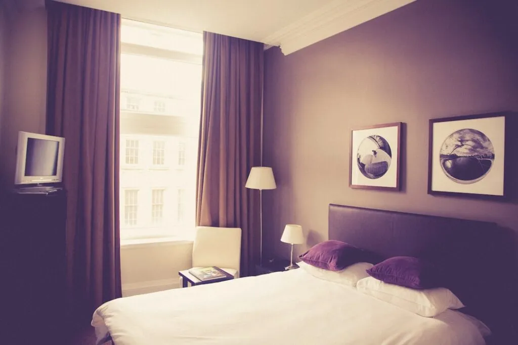 Photo accommodation selection