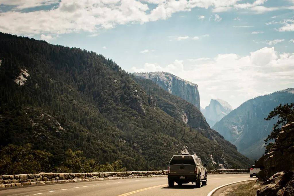Photo road trip guide experts data