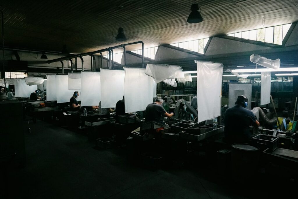 Photo artisans at work places