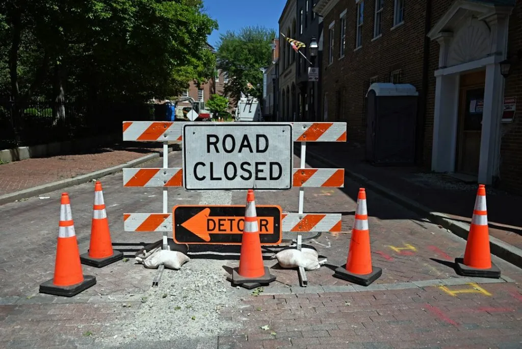 Photo weekend road closures traffic signs