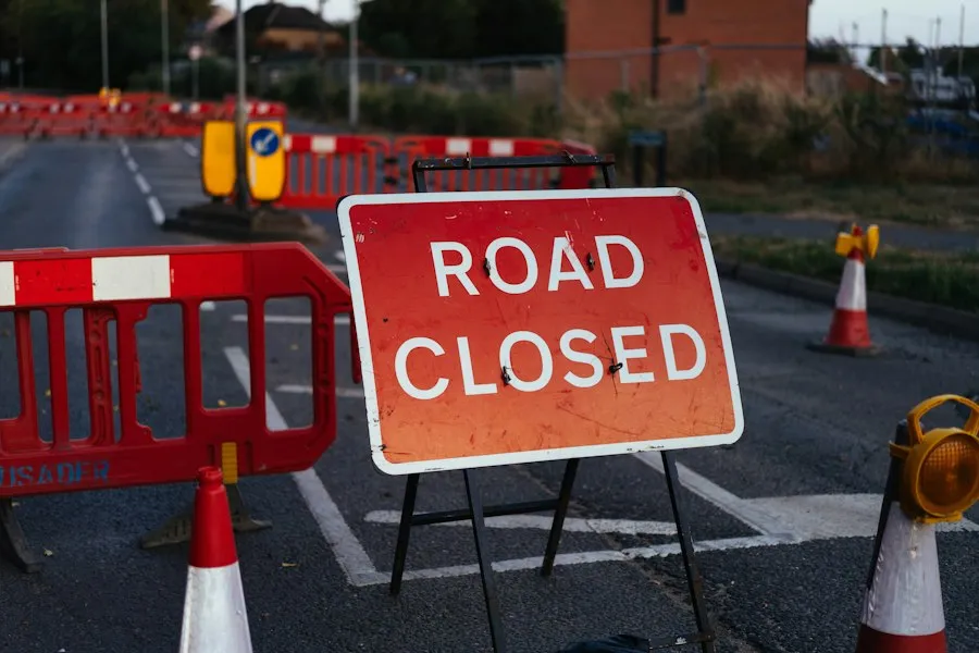Photo weekend road closures traffic signs