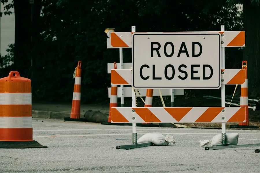 weekend road closures traffic signs